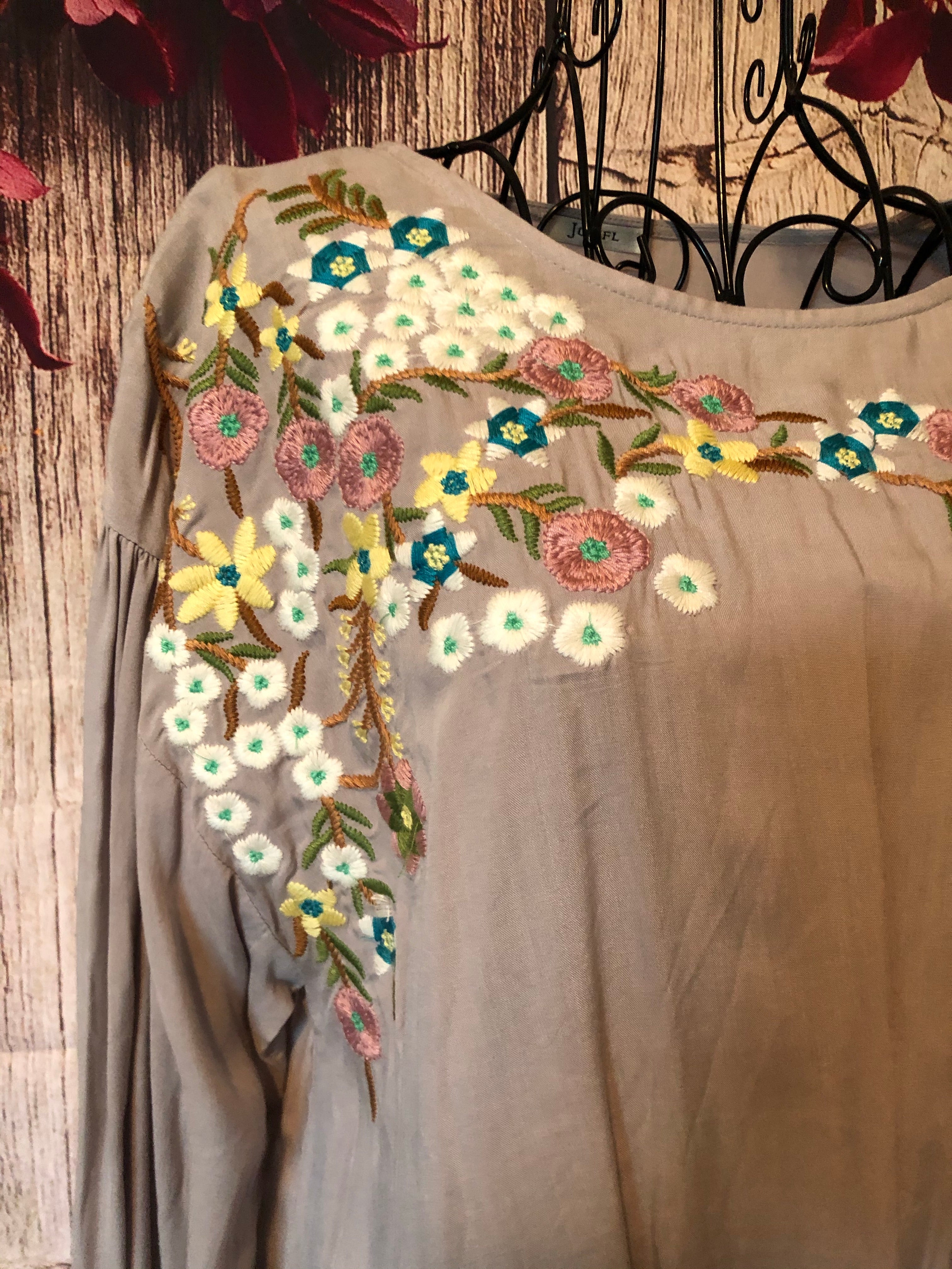 MEDIUM Beige Floral Twist